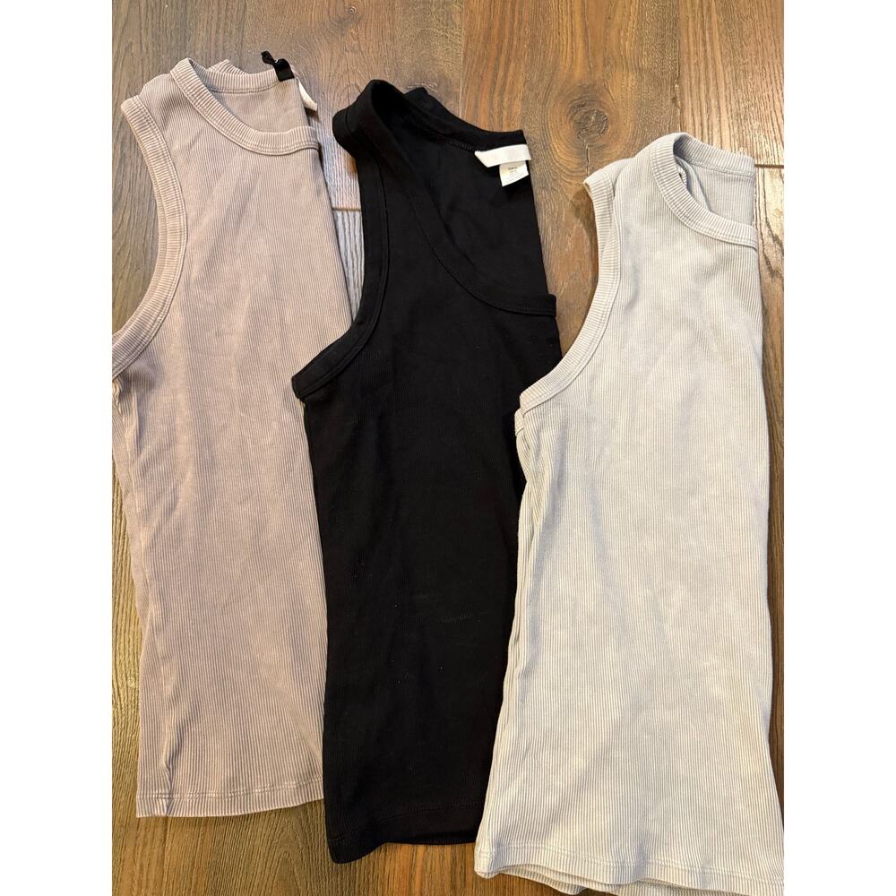 Bundle of 3 Ribbed Sleeveless Tank Tops H&M - Picture 2 of 6
